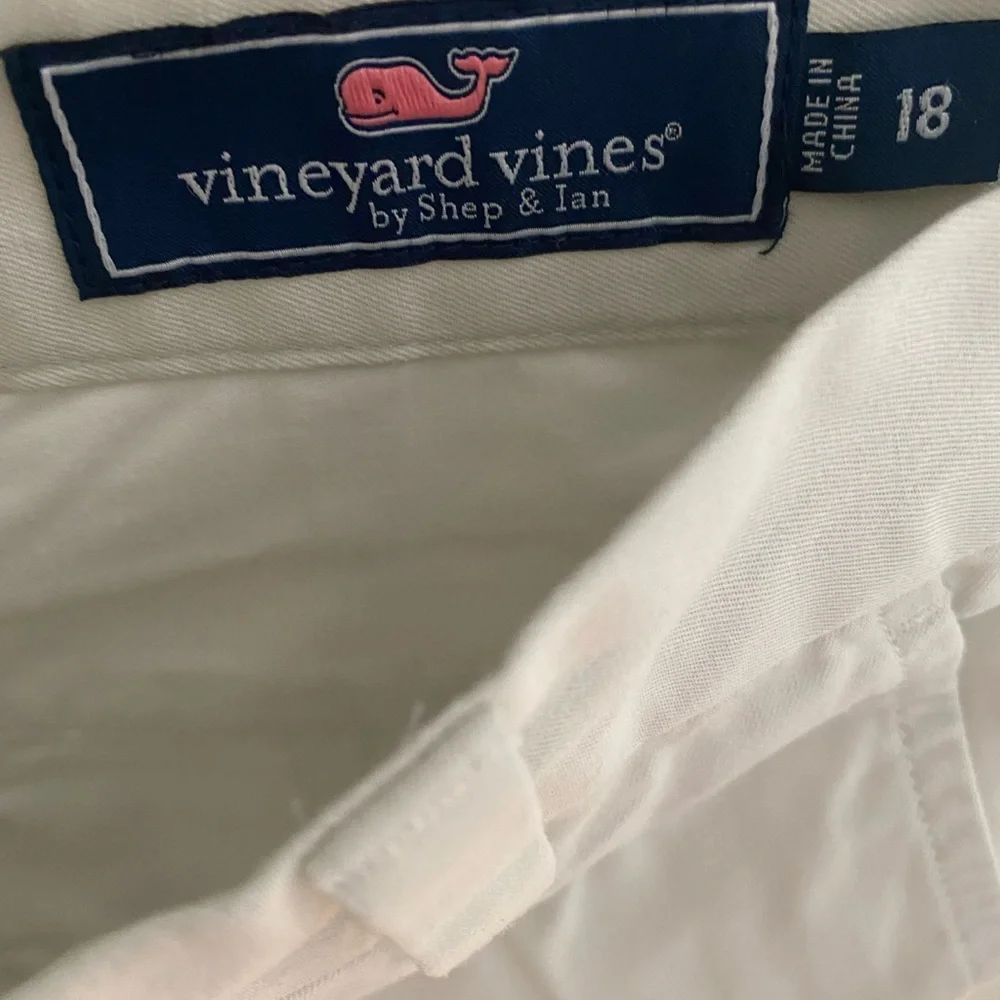 Vineyard Vines Boy’s Size 18 Khaki Shorts with Flag Whale Embroidery